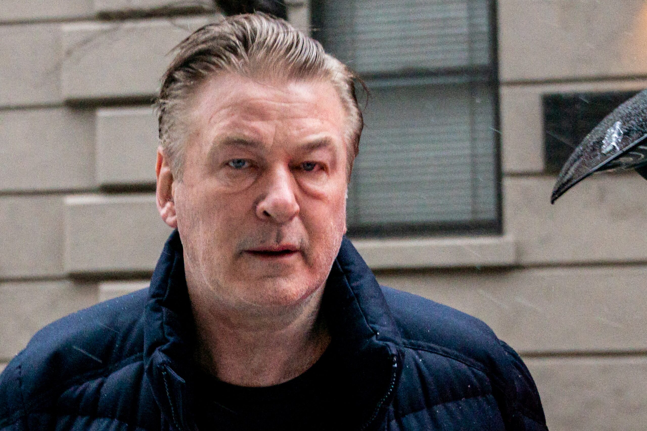 Alec Baldwin enfrenta hasta 18 meses de prisión si es declarado culpable